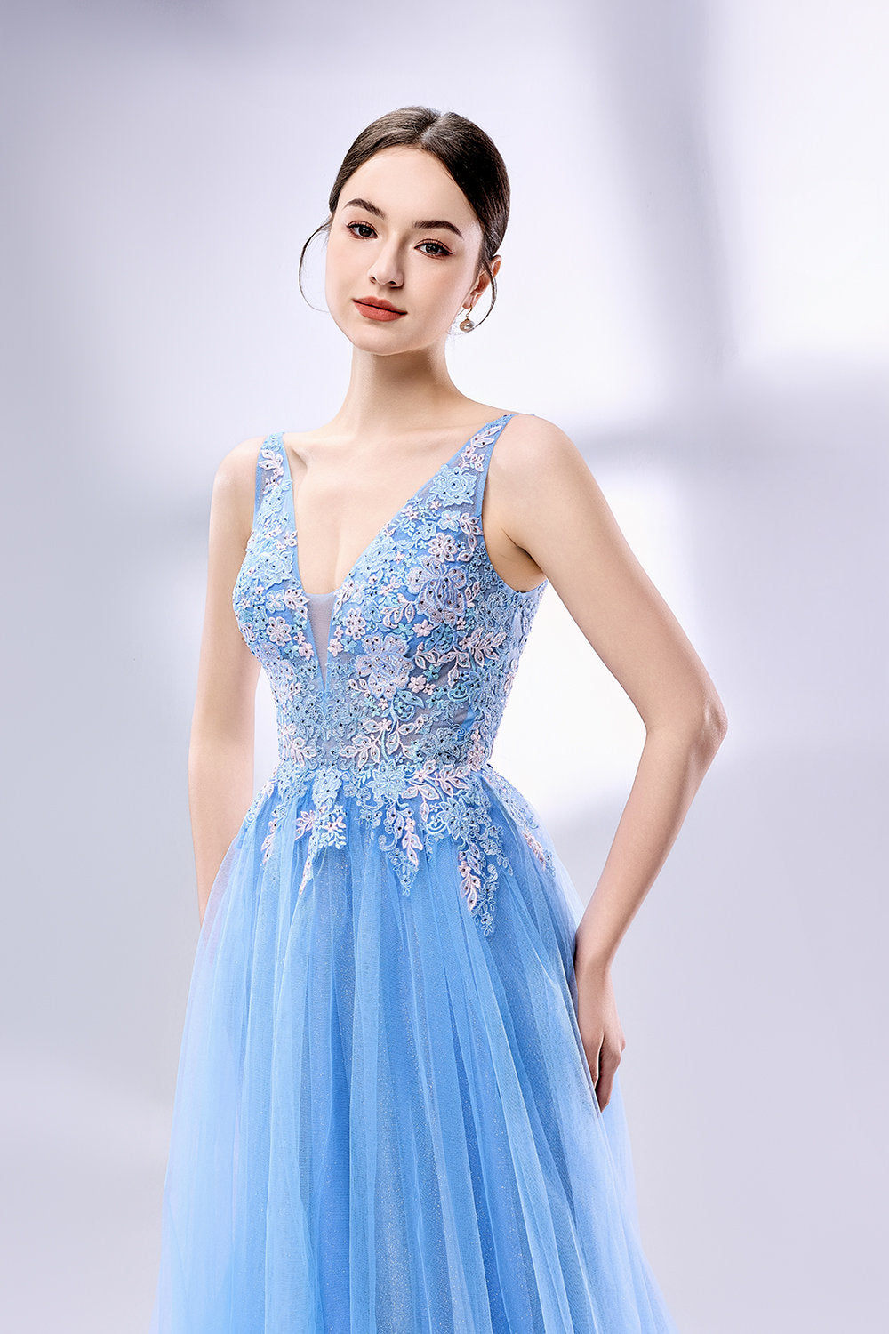Wholesale Applique V - Neck Tulle Prom Dress KT1446