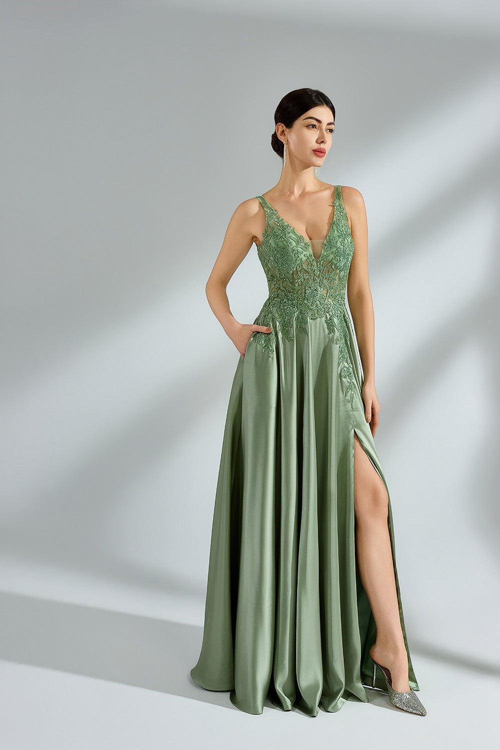 Manufacturer Elegant Plunging V-Neck Lace Satin Gown 32949
