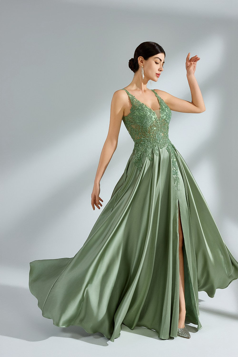 Manufacturer Elegant Plunging V-Neck Lace Satin Gown 32949