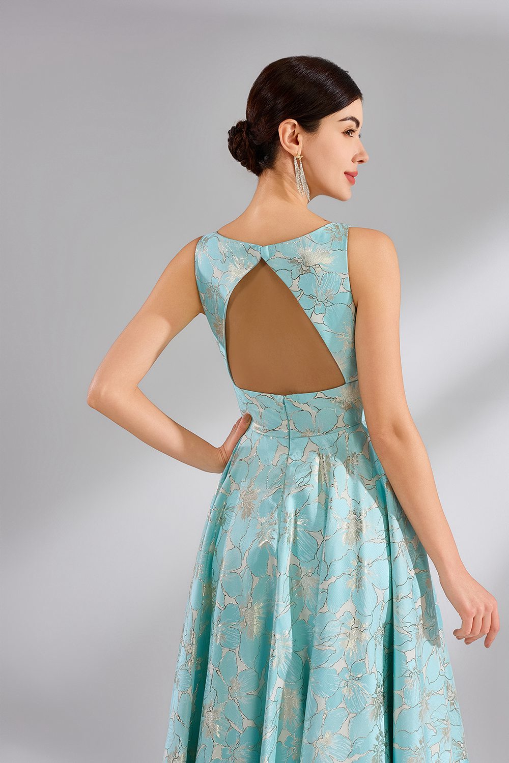 Manufacturer Elegant Plunging V-Neck Jacquard Ballgown 32963
