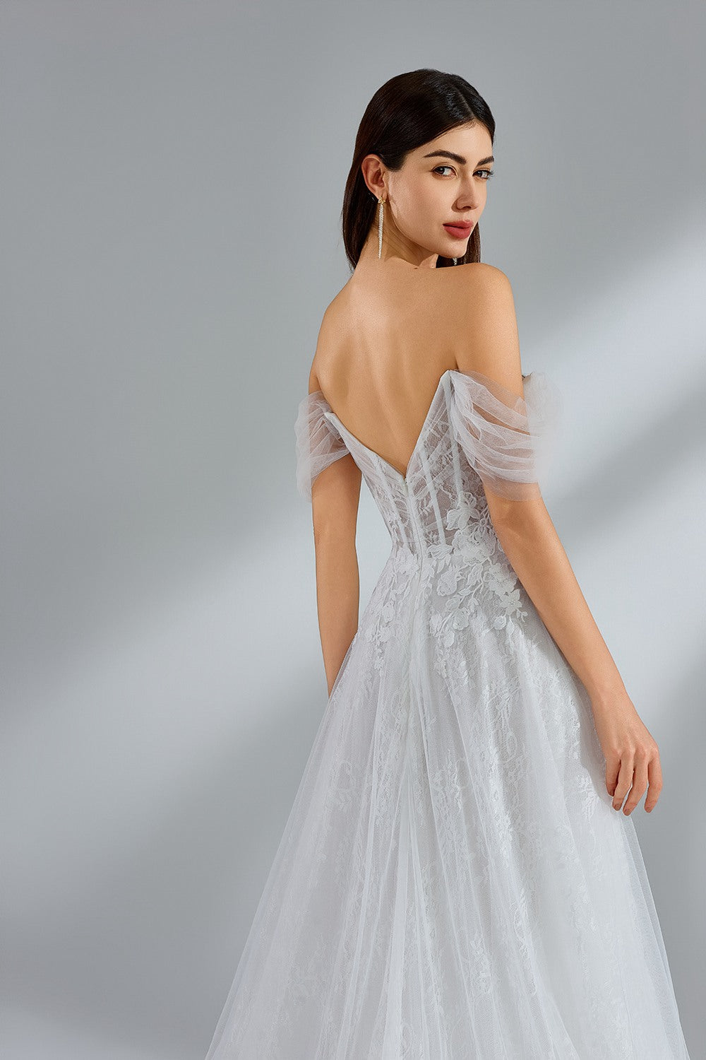 Wholesale Off - Shoulder Tulle Lace Wedding Dress 32955
