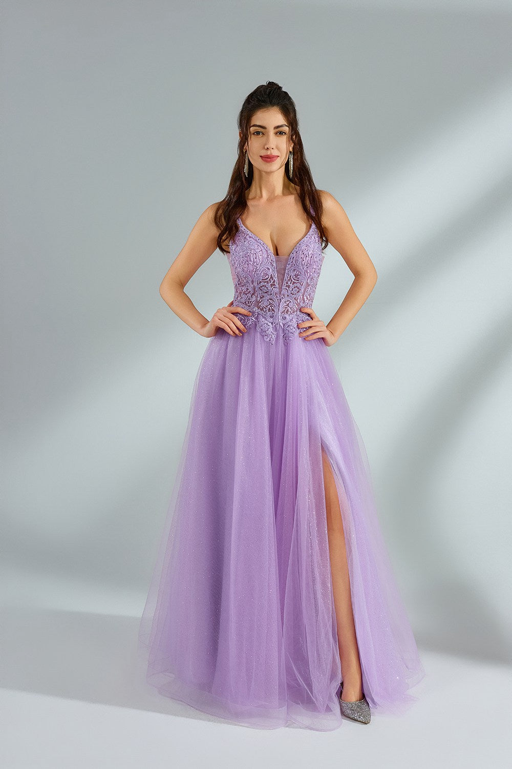 Wholesale Ethereal Plunging V-Neck Lace Tulle Gown 32946