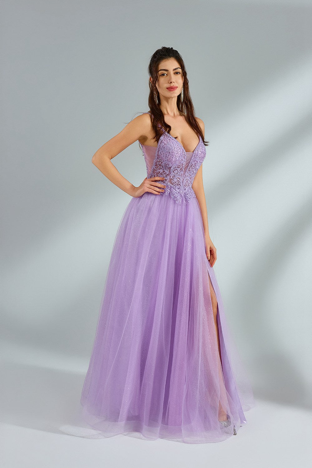 Wholesale Ethereal Plunging V-Neck Lace Tulle Gown 32946