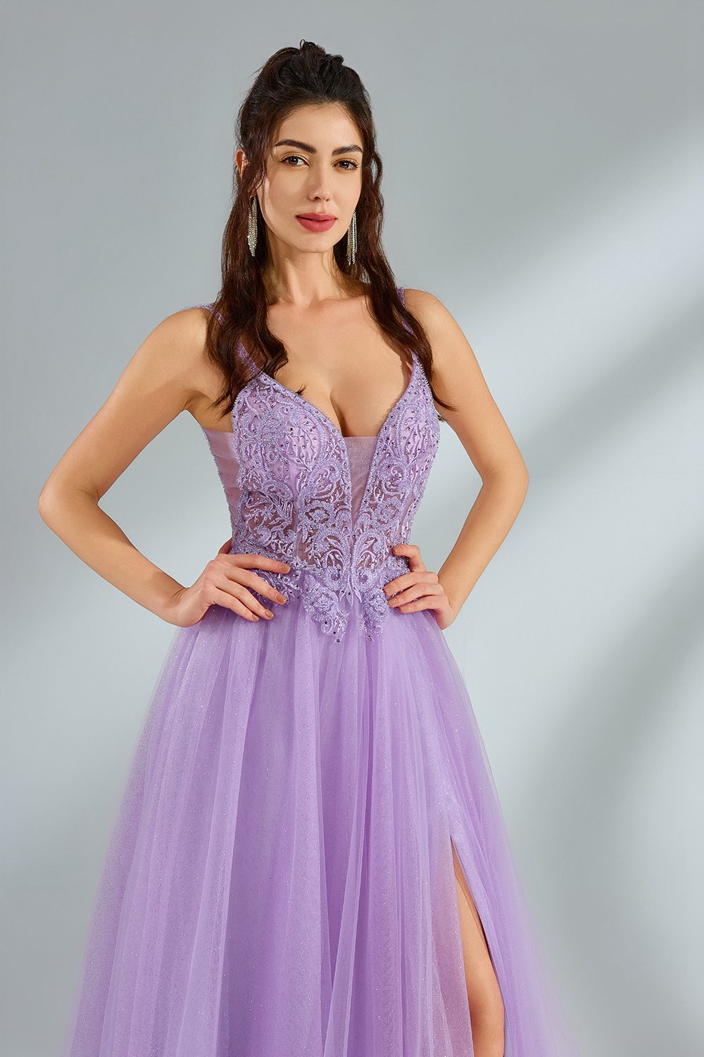 Wholesale Ethereal Plunging V-Neck Lace Tulle Gown 32946