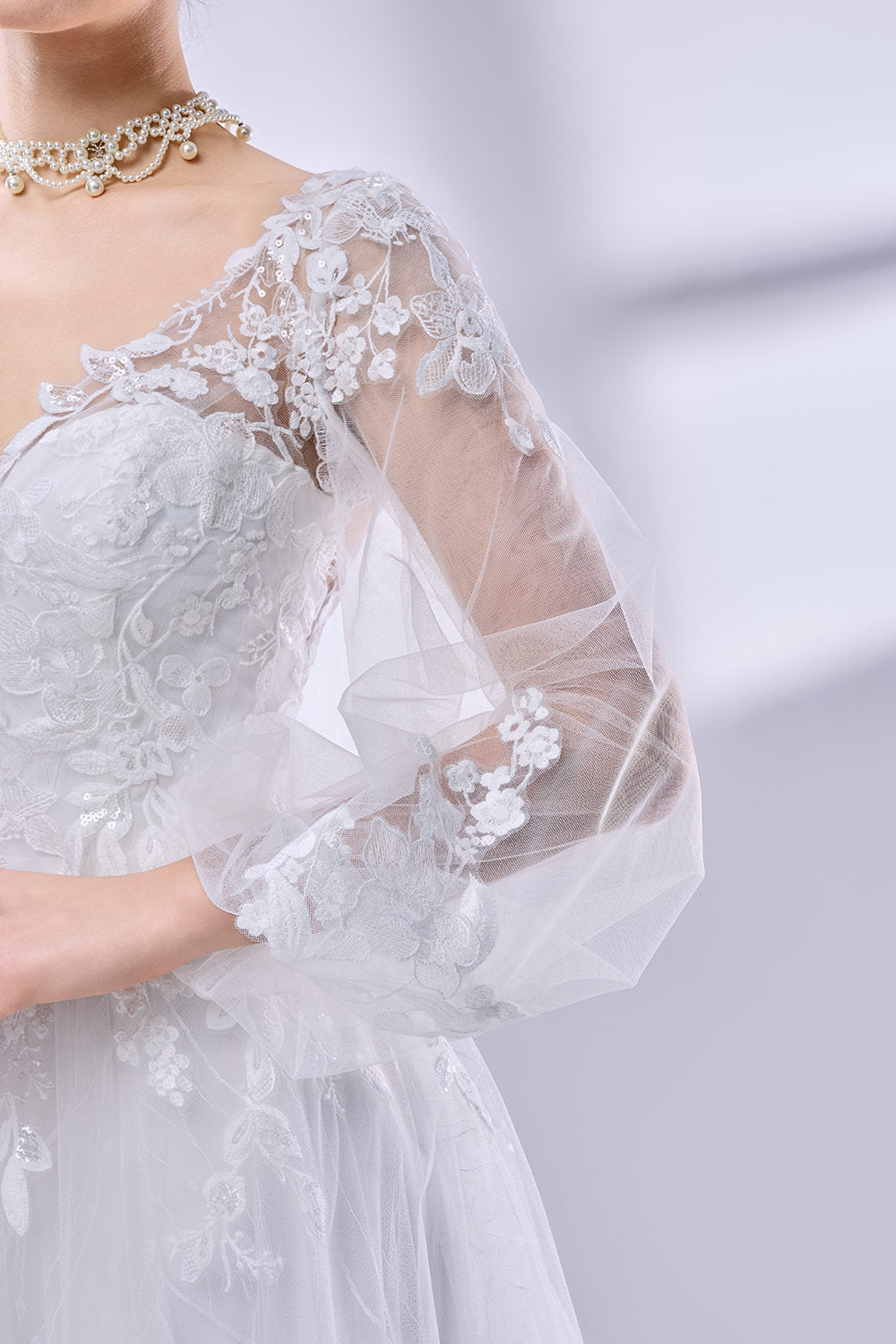 Wholesale V - Neck Sheer Bell - Sleeve Lace Tulle Wedding Dress TG012B