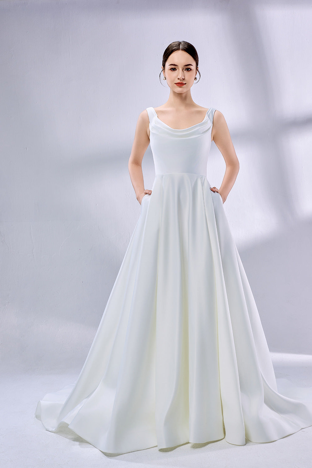 Supplier Cowl Neck Satin Ball Gown Wedding Dress 3342