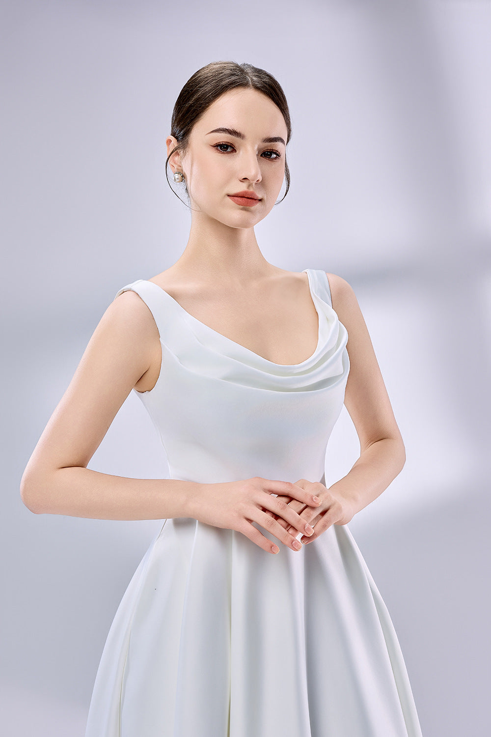 Supplier Cowl Neck Satin Ball Gown Wedding Dress 3342