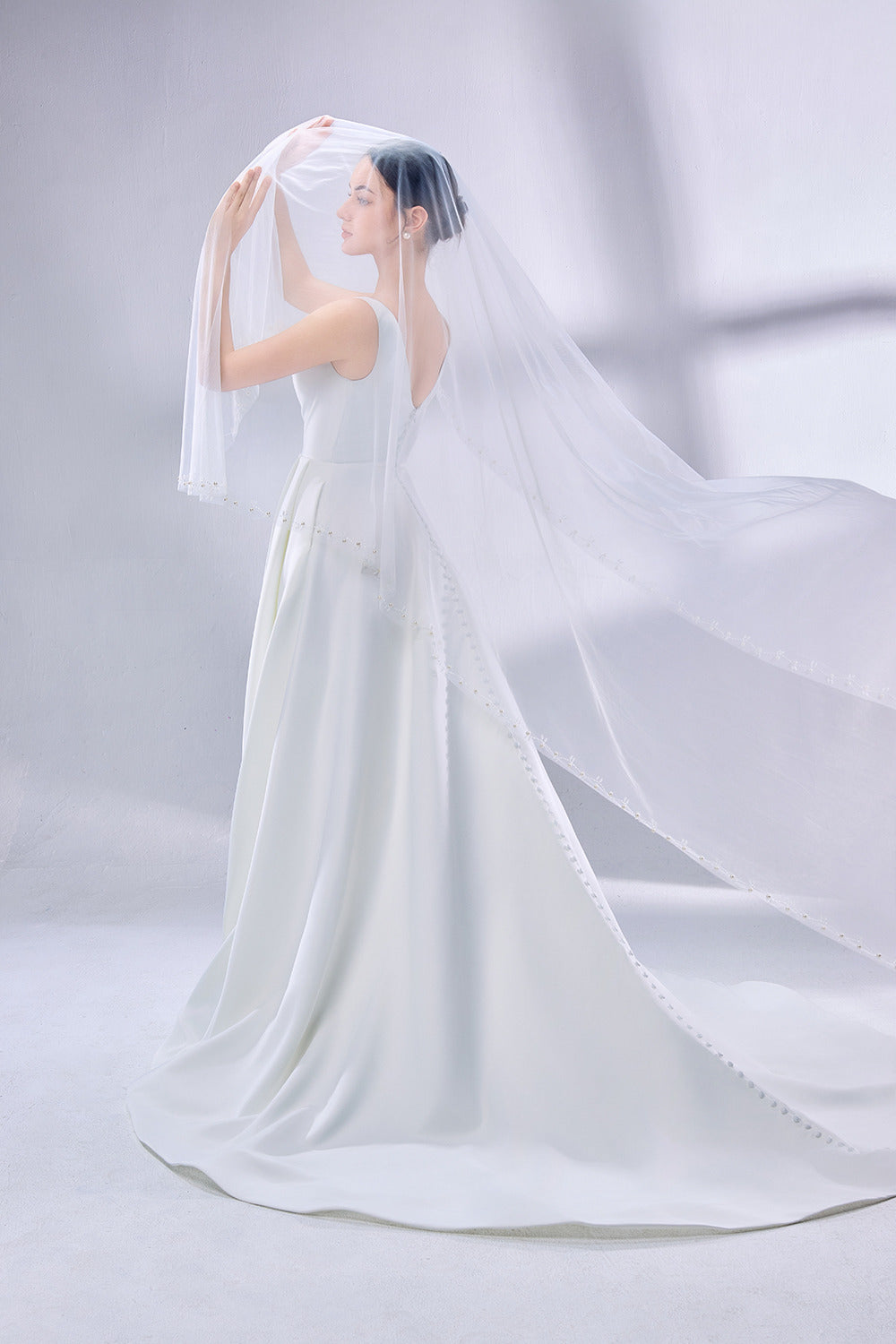 Supplier Cowl Neck Satin Ball Gown Wedding Dress 3342