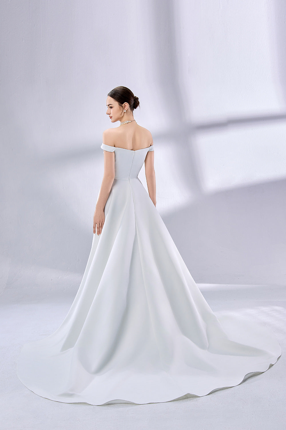 Supplier Off-Shoulder Satin Slit Wedding Dress 3335