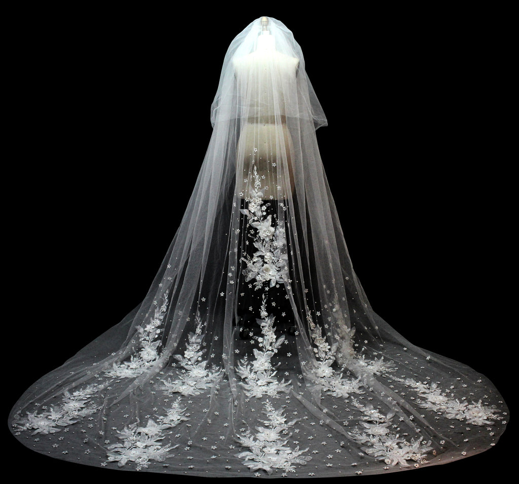 Wholesale Floral-Embellished Cathedral Bridal Veil t046