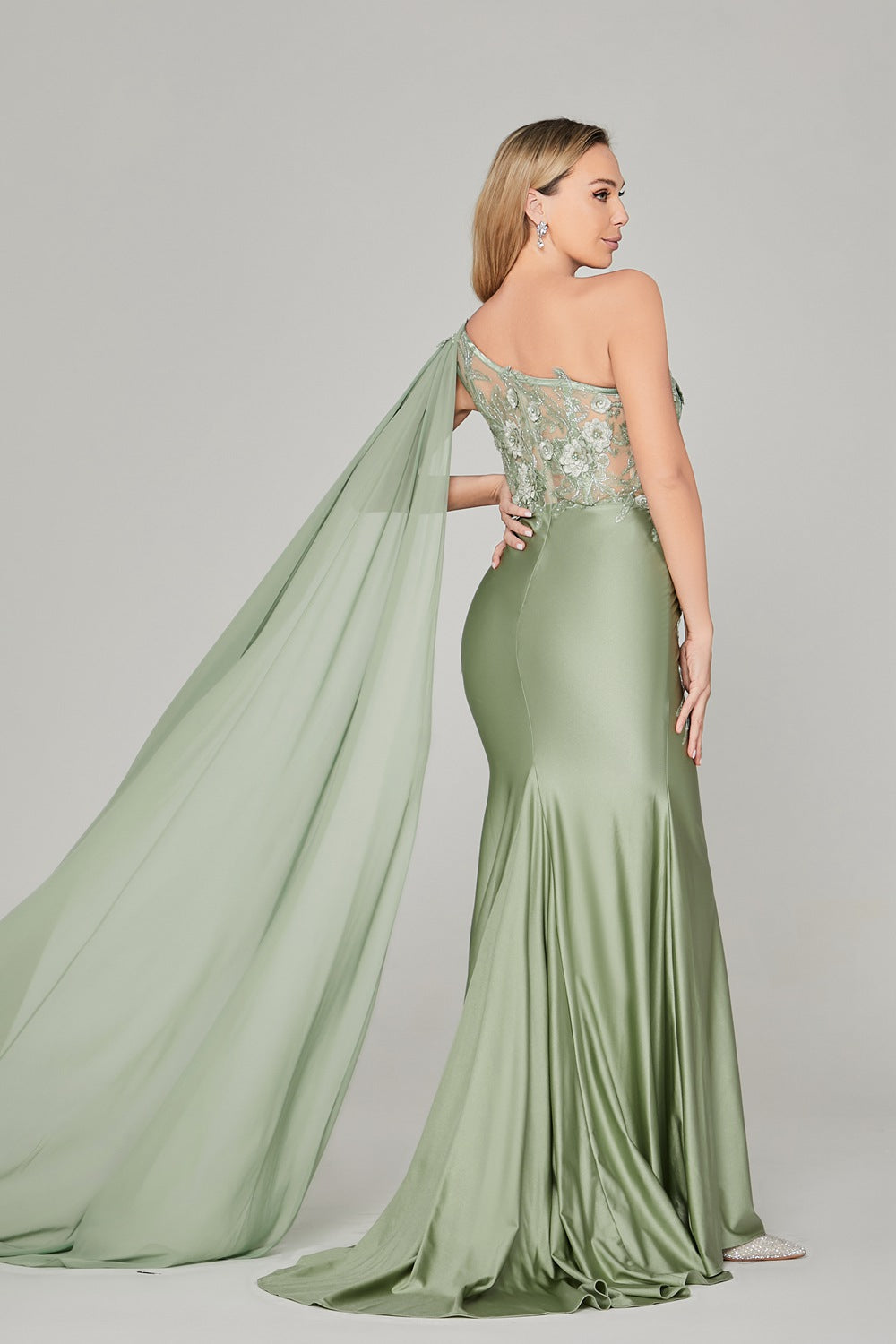 Enchanting Single-Shoulder Prom Dress with 3D Floral Accents 32890