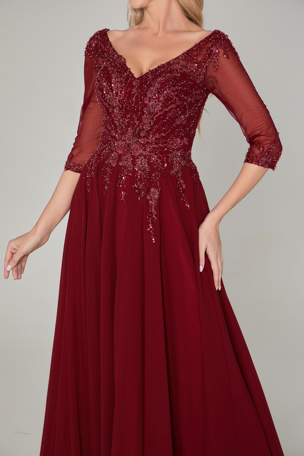 Wholesale Burgundy Beaded Lace Mother - of - the - Bride Gown 3322B