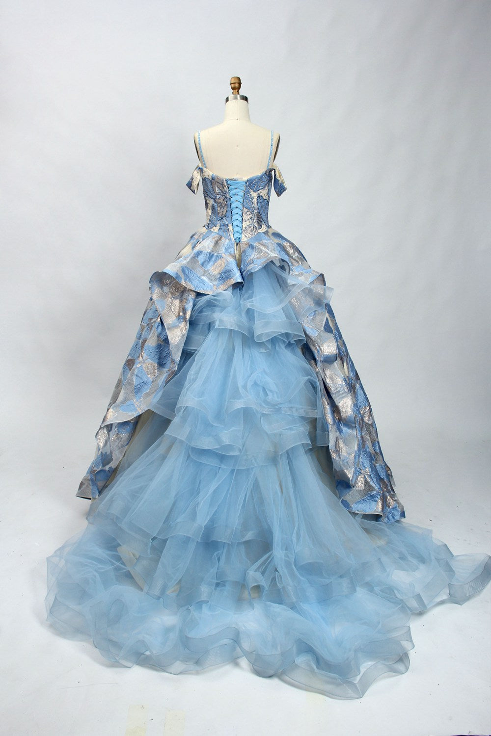 Wholesale Blue Butterfly Jacquard Quinceañera Dress Bow Waist Brocade Ball Gown KT1366