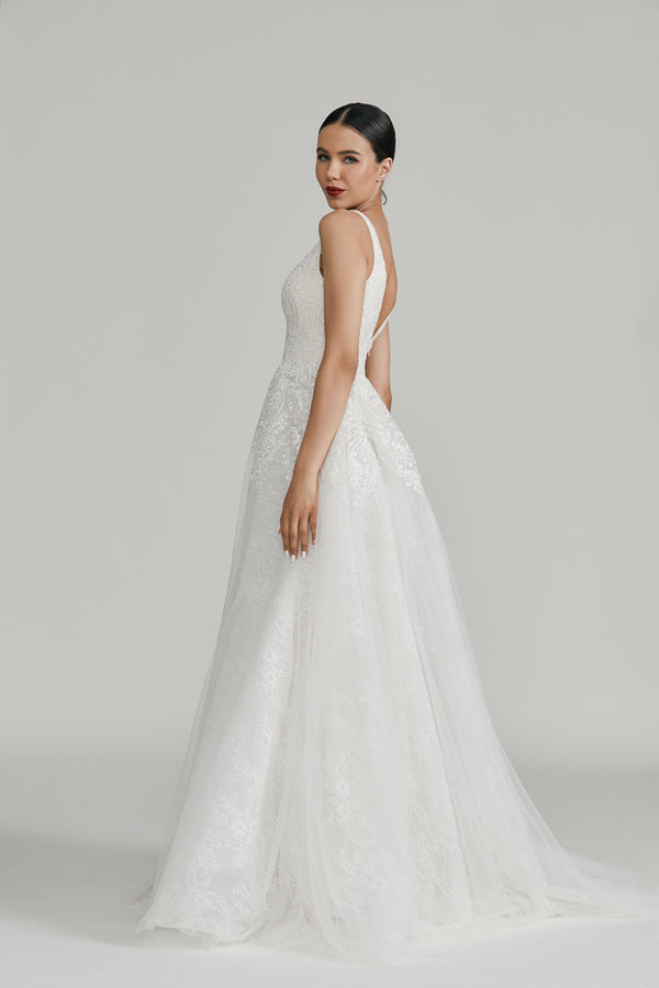Wholesale Lace Petal Wedding Gown with Tulle Ball Gown Skirt 1311