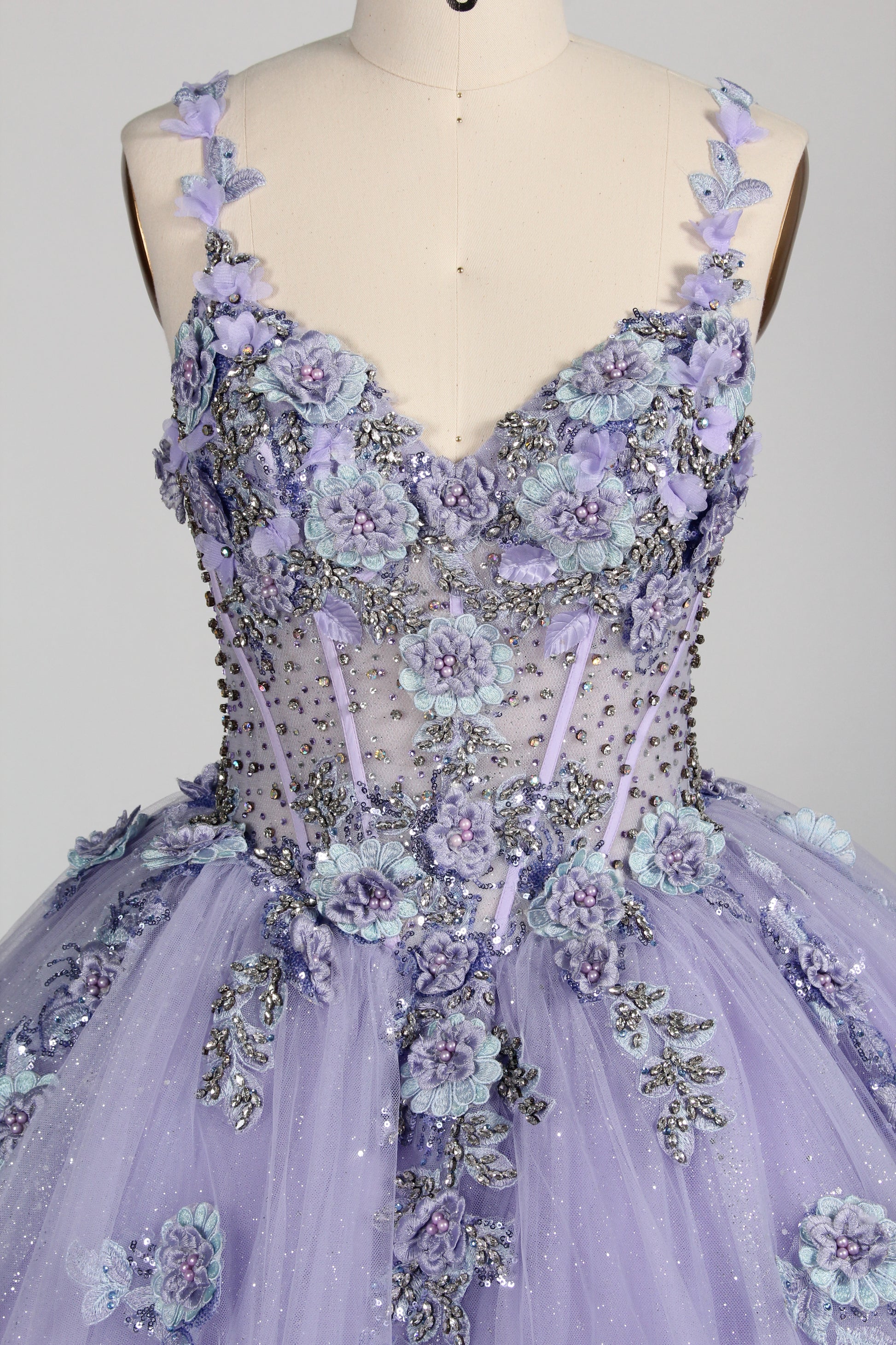 Wholesale Lilac Spaghetti Strap Quinceañera Dress 3D Floral Appliqués Glitter Ball Gown 3374
