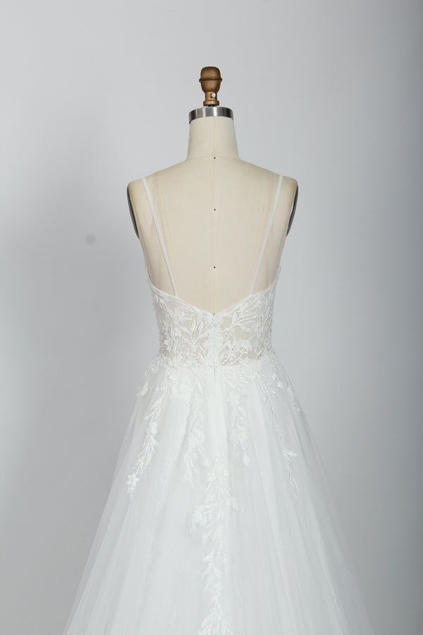 Manufacturer Plunging V - Neck Embroidered Tulle Wedding Dress 3302