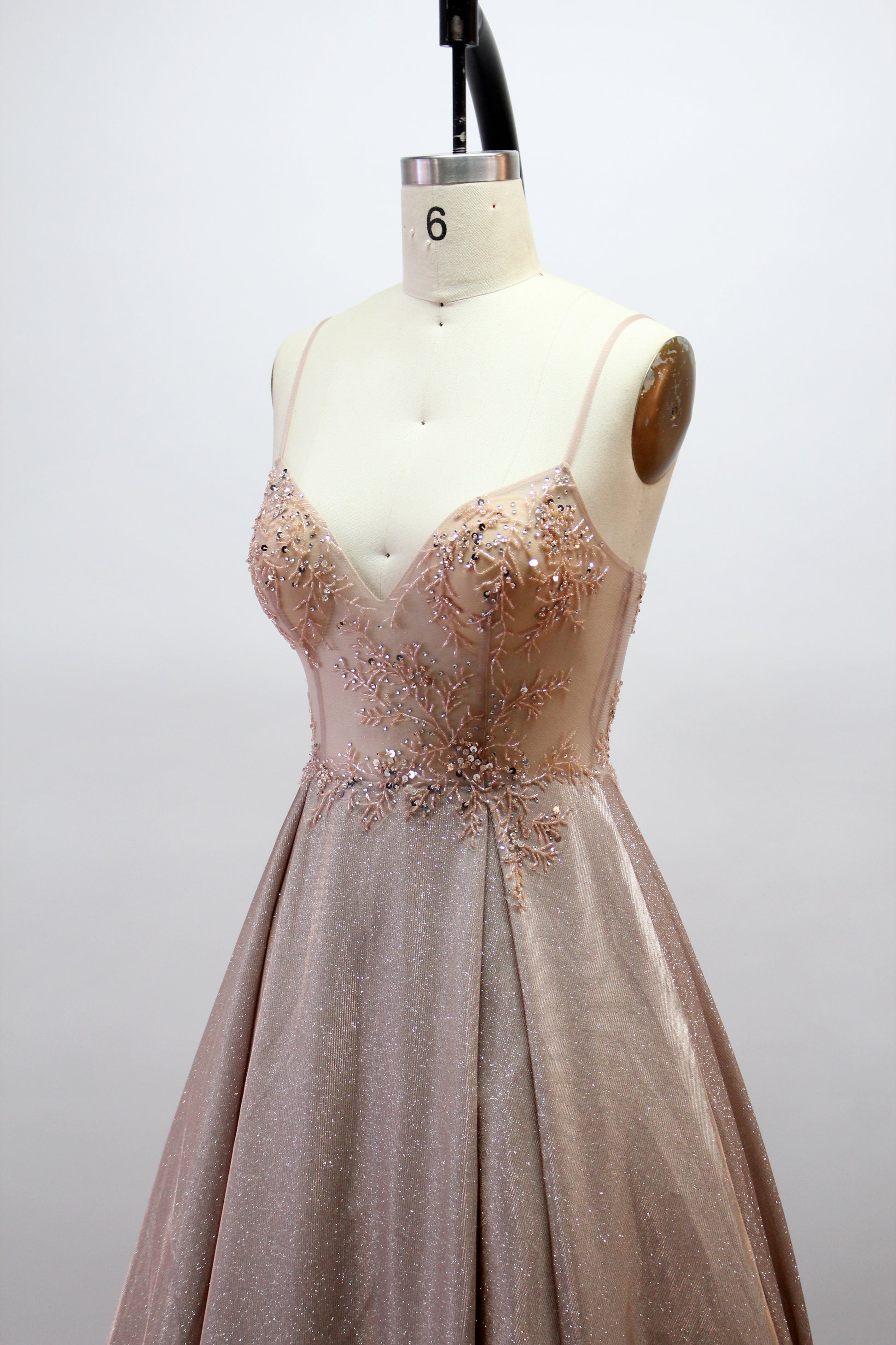 Wholesale Radiant Glamour Sparkling Fabric Prom Gown
