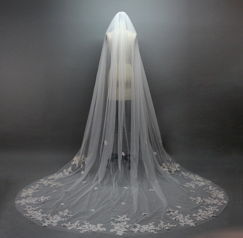 Wholesale Long Embroidered Wedding Veil - Style T023