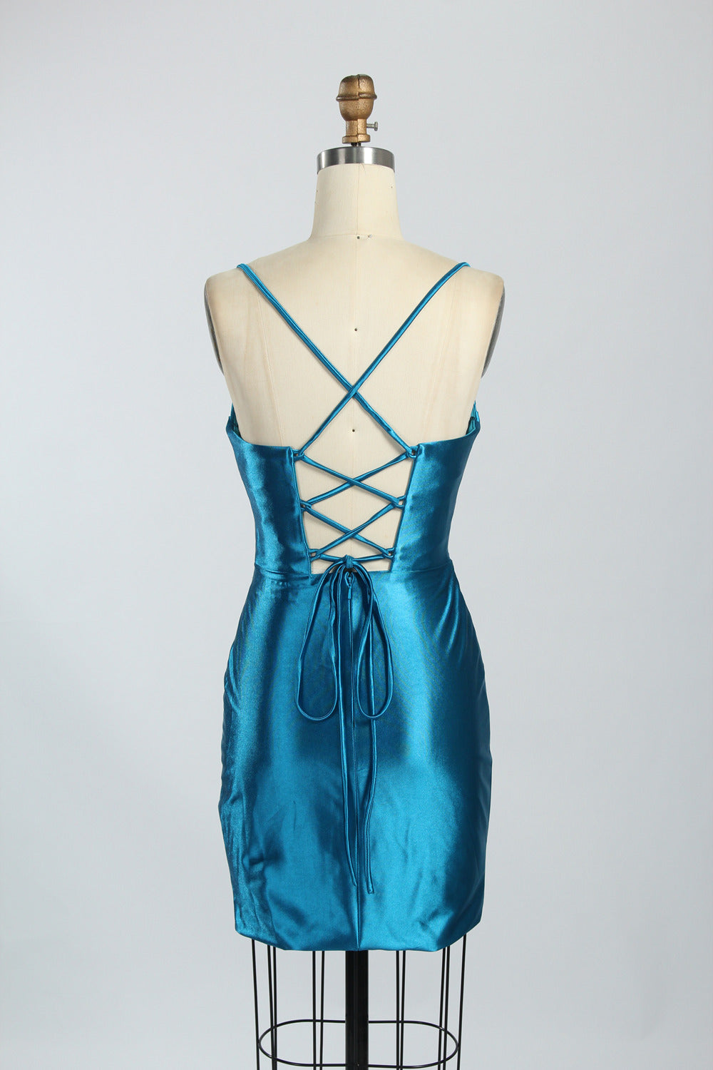 Chic Simplicity: Wholesale Classic Short Prom Dress for Effortless Elegance 32780S