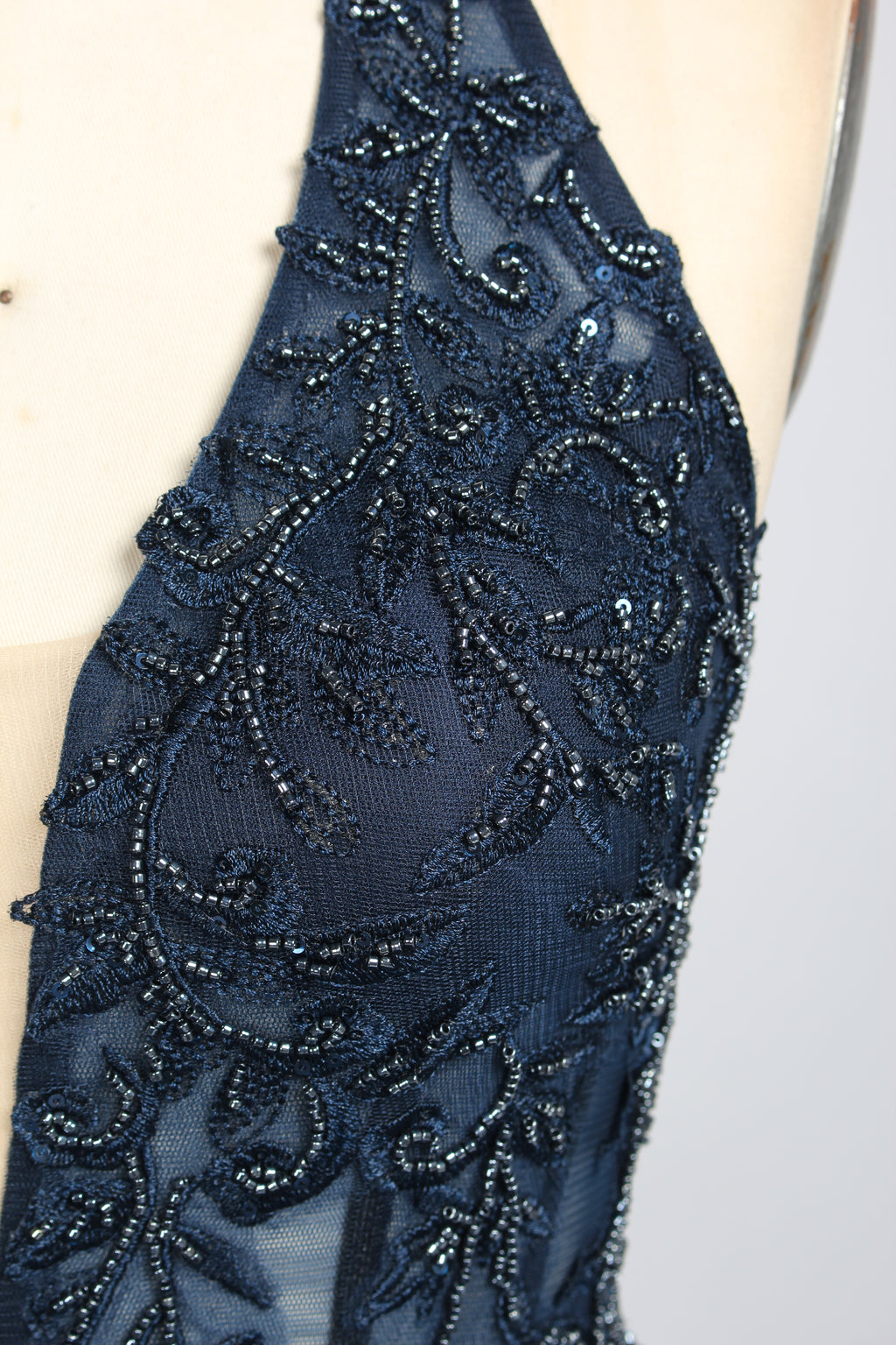 Wholesale Navy Blue Halter Neck Prom Dress with Ruffled Tulle 33343