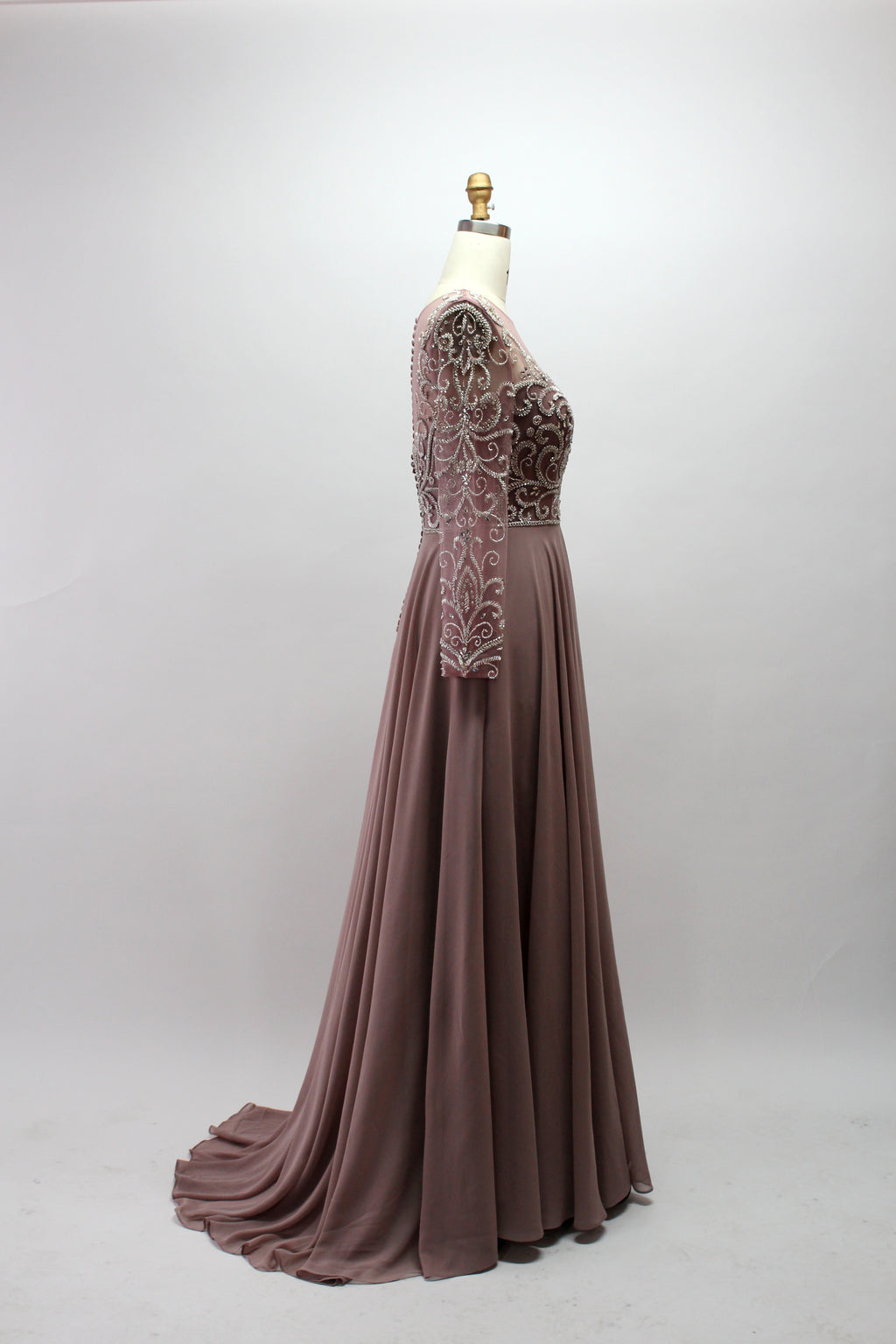 Elegant Plus-Size Lace Mother of the Bride Gown with Long Sleeves 32540
