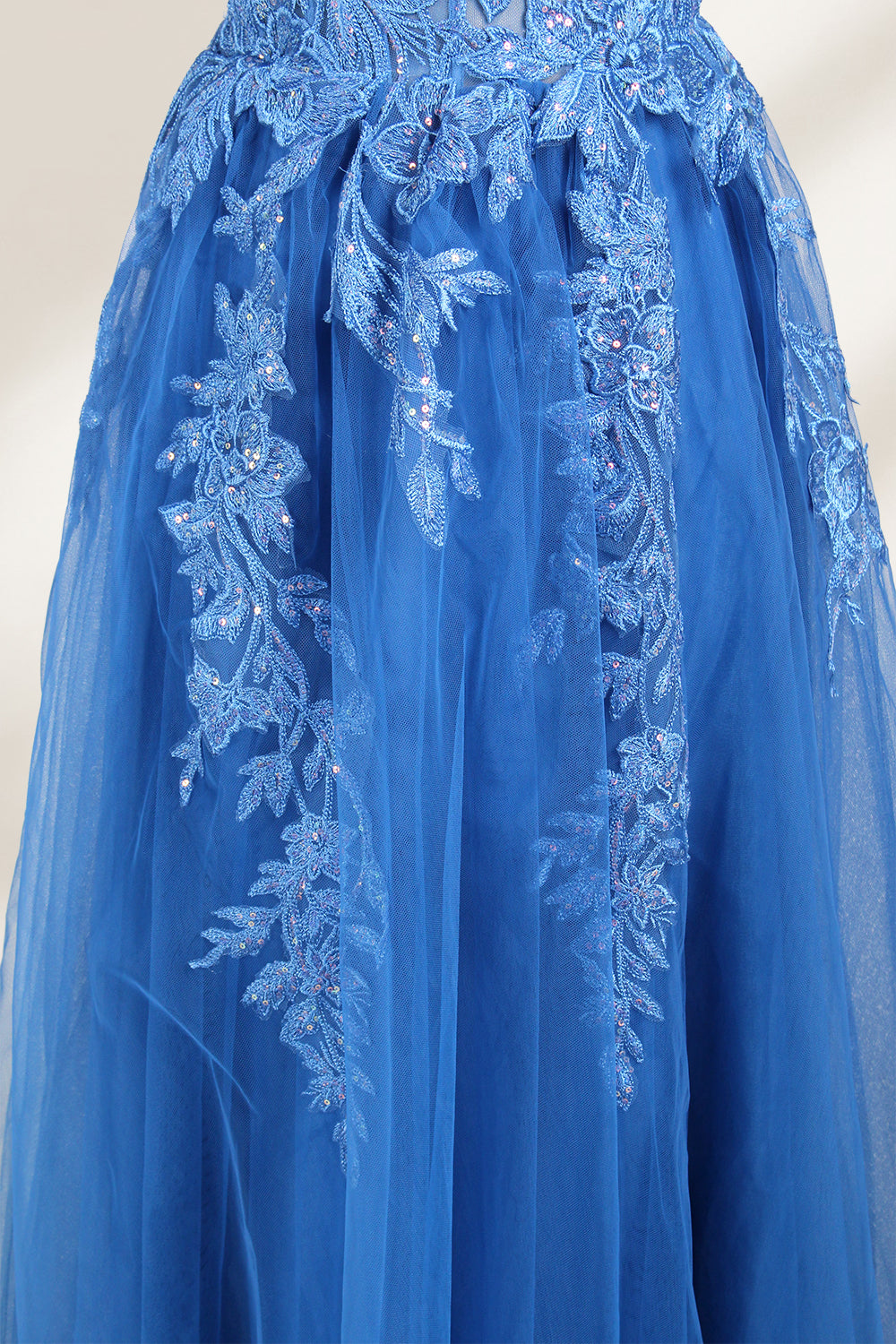 Supplier Strappy Lace-Embroidered Tulle Ballgown KT1372