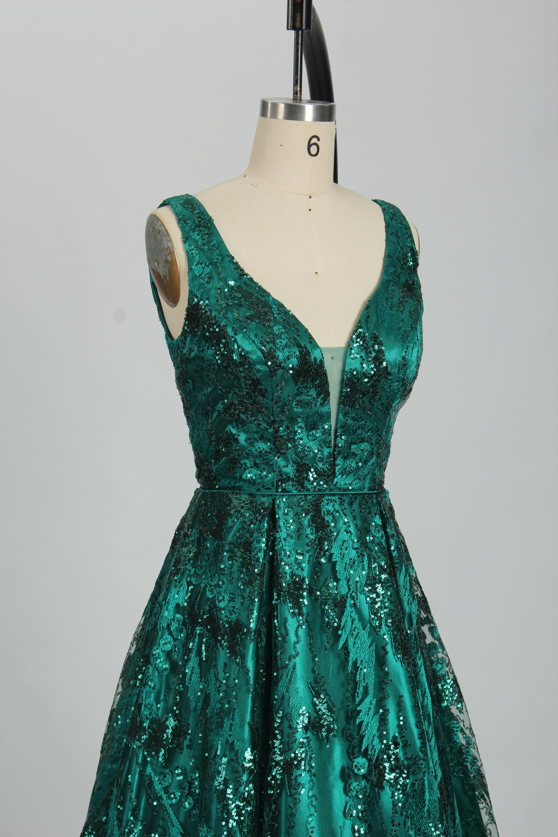 Wholesale Emerald Green Sequin Prom Dress - V - Neck Tulle Evening Gown 32748