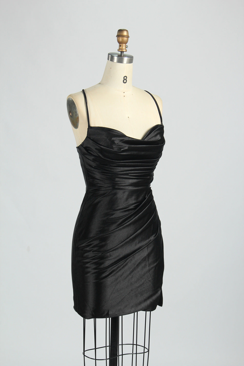 Chic Simplicity: Wholesale Classic Short Prom Dress for Effortless Elegance 32780S
