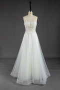 Manufacturers Strapless Tulle Wedding Dress with Lace Bodice KT1301