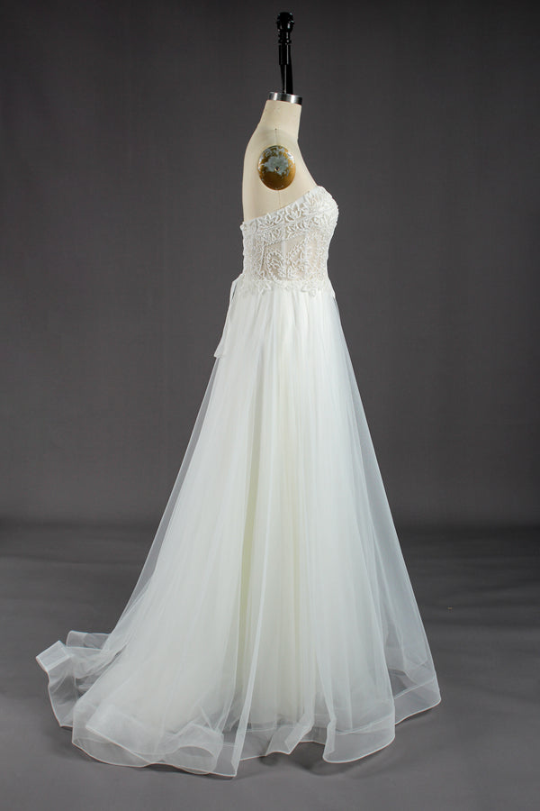Enchanting Allure Wholesale Lace Strapless Wedding Gown with Sheer Tulle Skirt KT1301