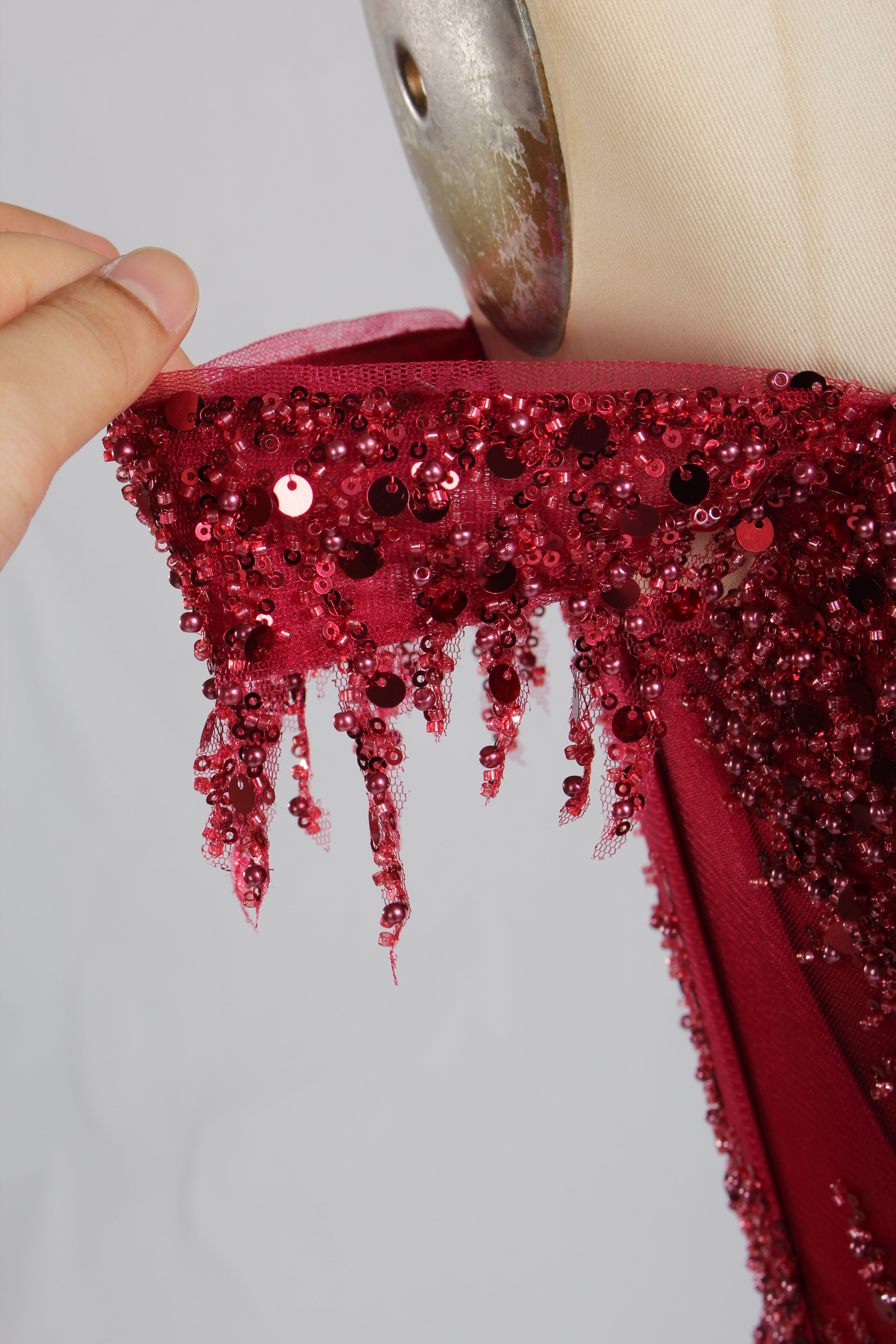 Wholesale Red Off-Shoulder Sequin Short Homecoming Dress 33330S