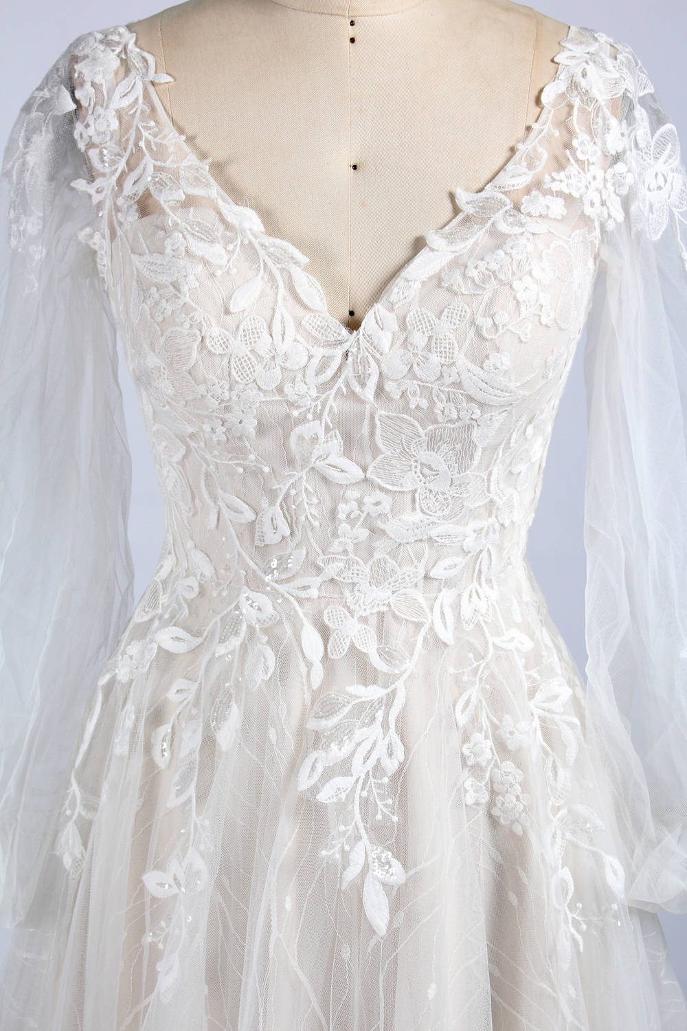 Wholesale Sheer Sleeve Lace Tulle Wedding Dress tg012