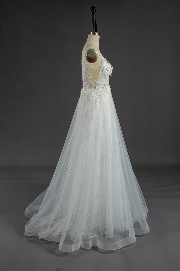 Blooming Elegance Wholesale Lace Petal Wedding Gown with Tulle Ball Gown Skirt KT1305
