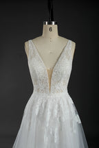 Wholesale Beaded Lace V-Neck Tulle Wedding Gown kt1304
