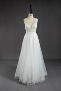 Suppliers V-Neck Lace and Satin Mermaid Wedding Dress KT1302