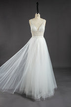 Suppliers V-Neck Lace and Satin Mermaid Wedding Dress KT1302