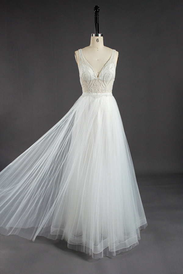 Lace Wedding Gown with Tulle Ballgown Skirt  Description KT1302