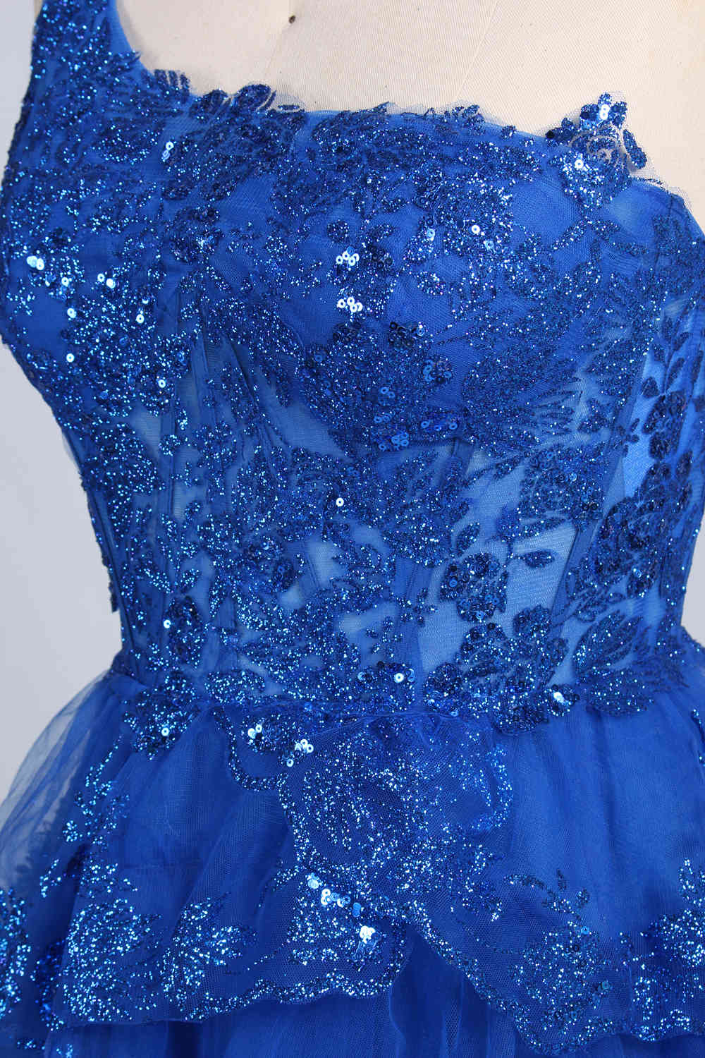 Vibrant Sparkle: One-Shoulder Sequin Short Prom Dress with Flared Skirt - Wholesale D-119