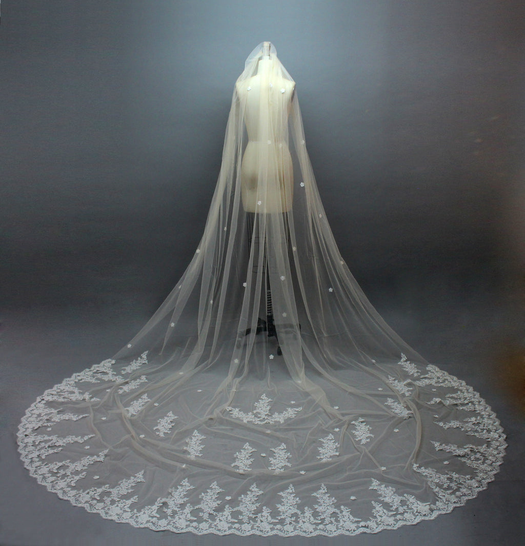 Wholesale Embroidered Cathedral Bridal Veil t050