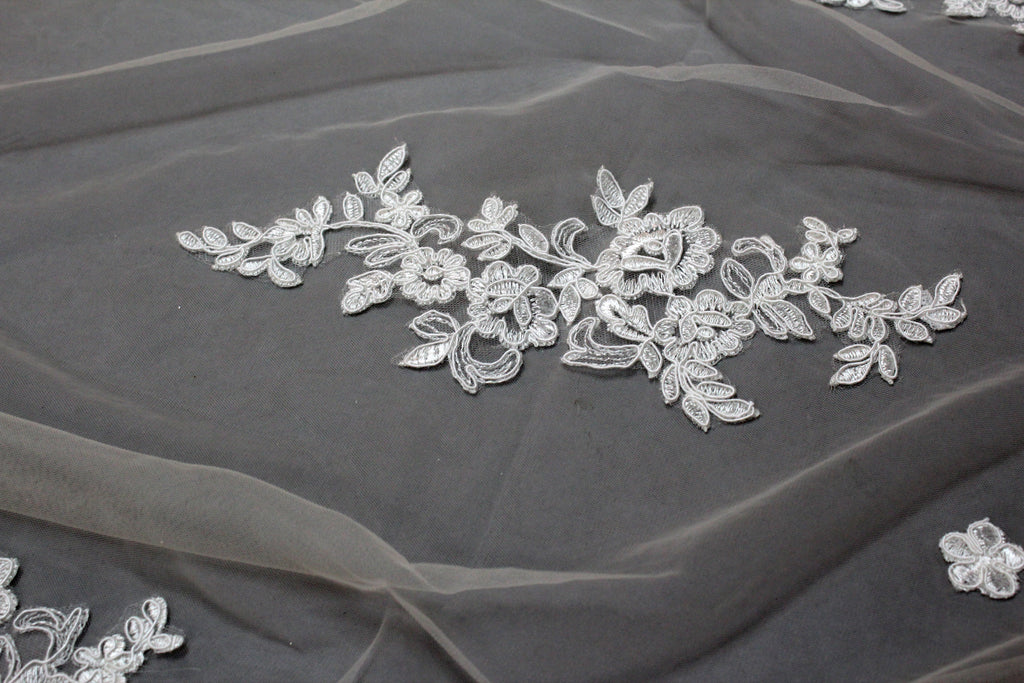 Wholesale Embroidered Cathedral Bridal Veil t050