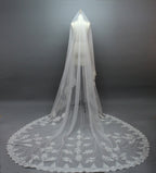 Wholesale Lace-Trimmed Cathedral Bridal Veil t048