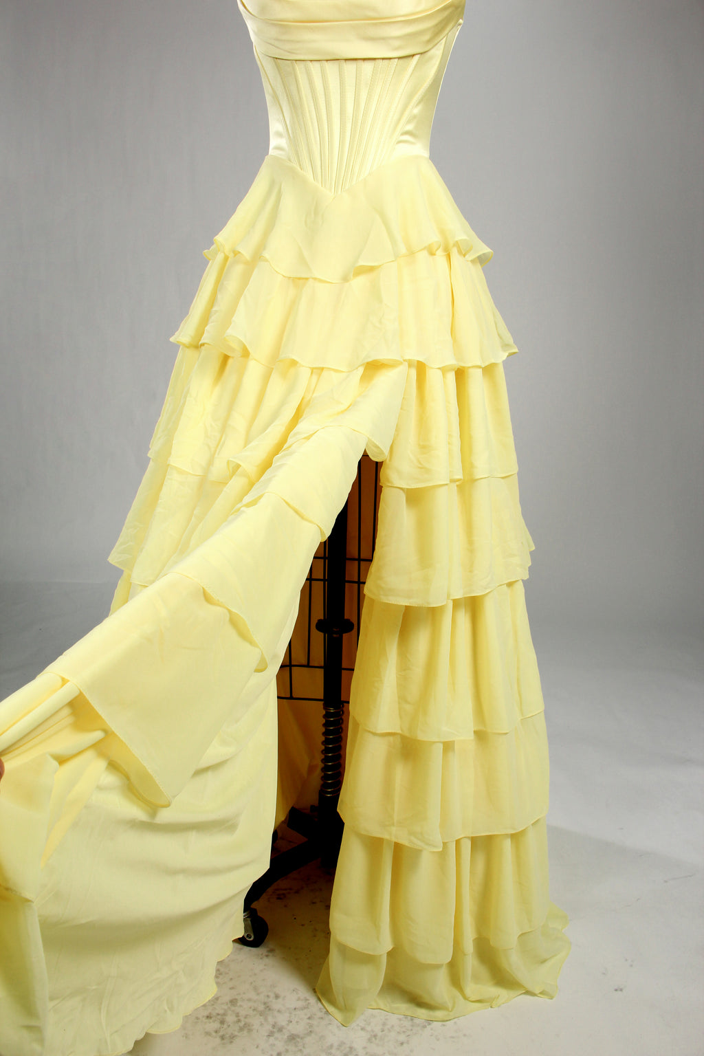 Wholesale Elegant Strapless Tiered Chiffon Prom Gown 33223C