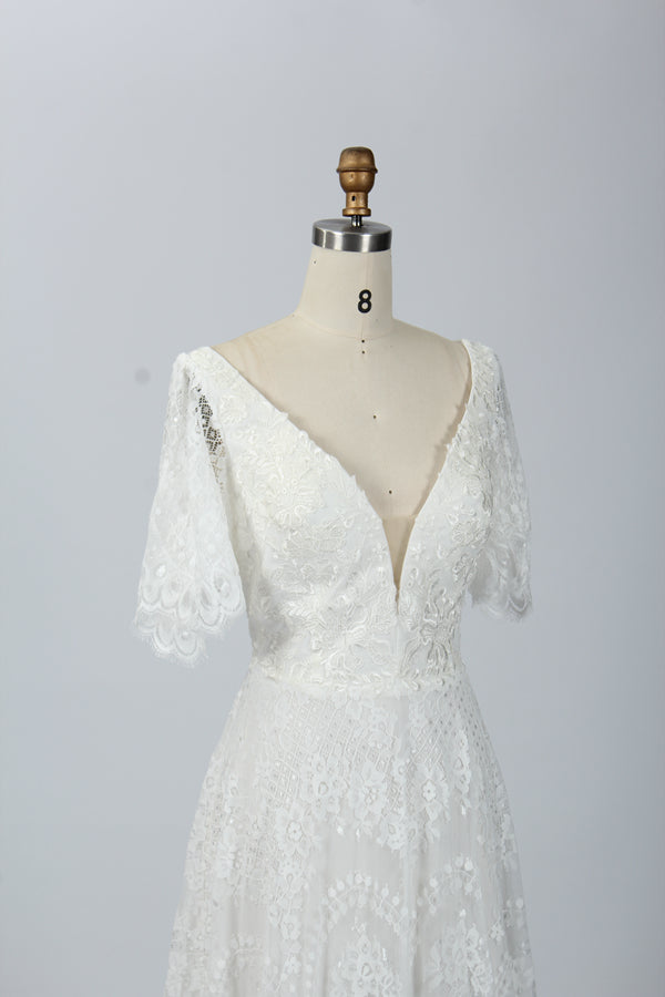 Supplier Short Sleeve V - Neck Lace Wedding Dress 32642C