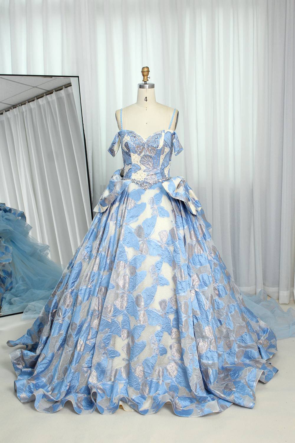 Wholesale Blue Butterfly Jacquard Quinceañera Dress Bow Waist Brocade Ball Gown KT1366