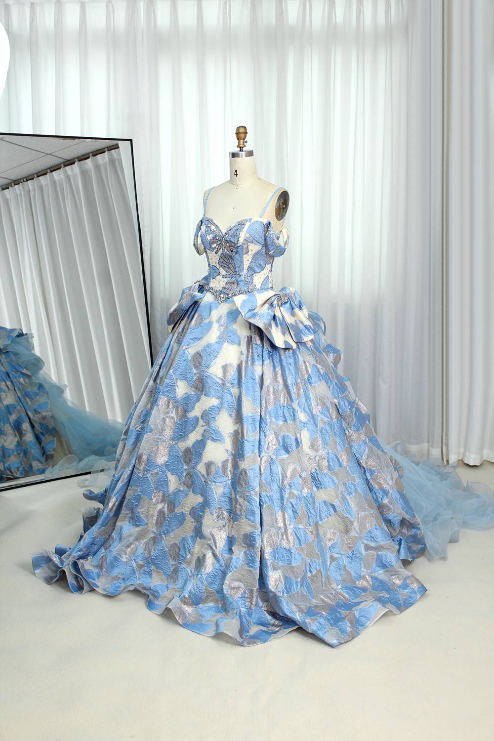 Wholesale Blue Butterfly Jacquard Quinceañera Dress Bow Waist Brocade Ball Gown KT1366