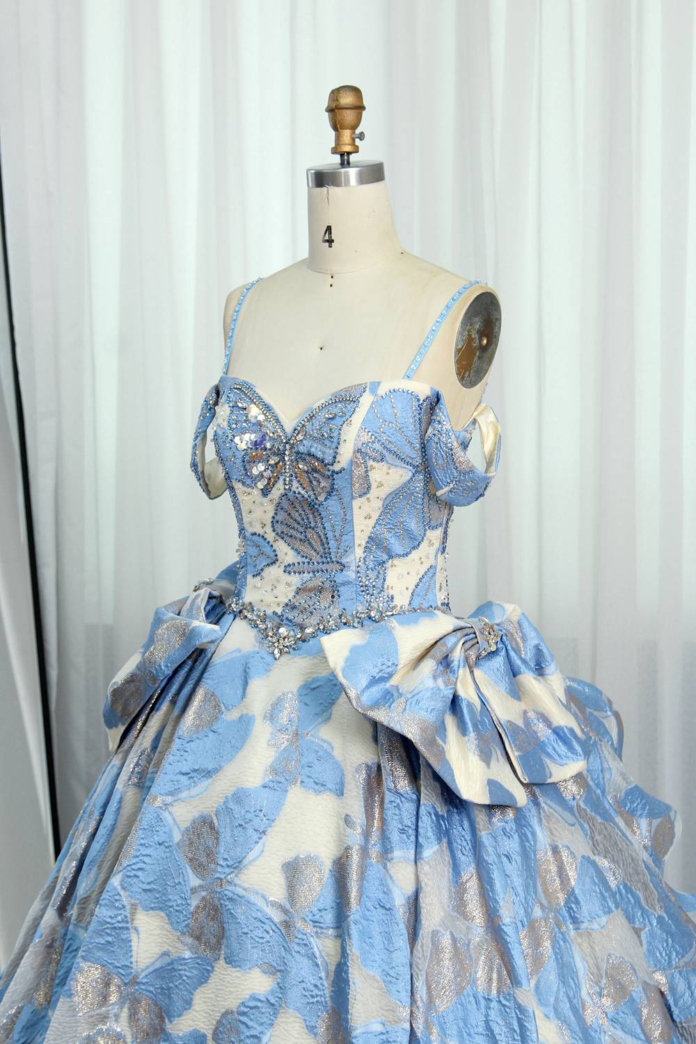 Wholesale Blue Butterfly Jacquard Quinceañera Dress Bow Waist Brocade Ball Gown KT1366