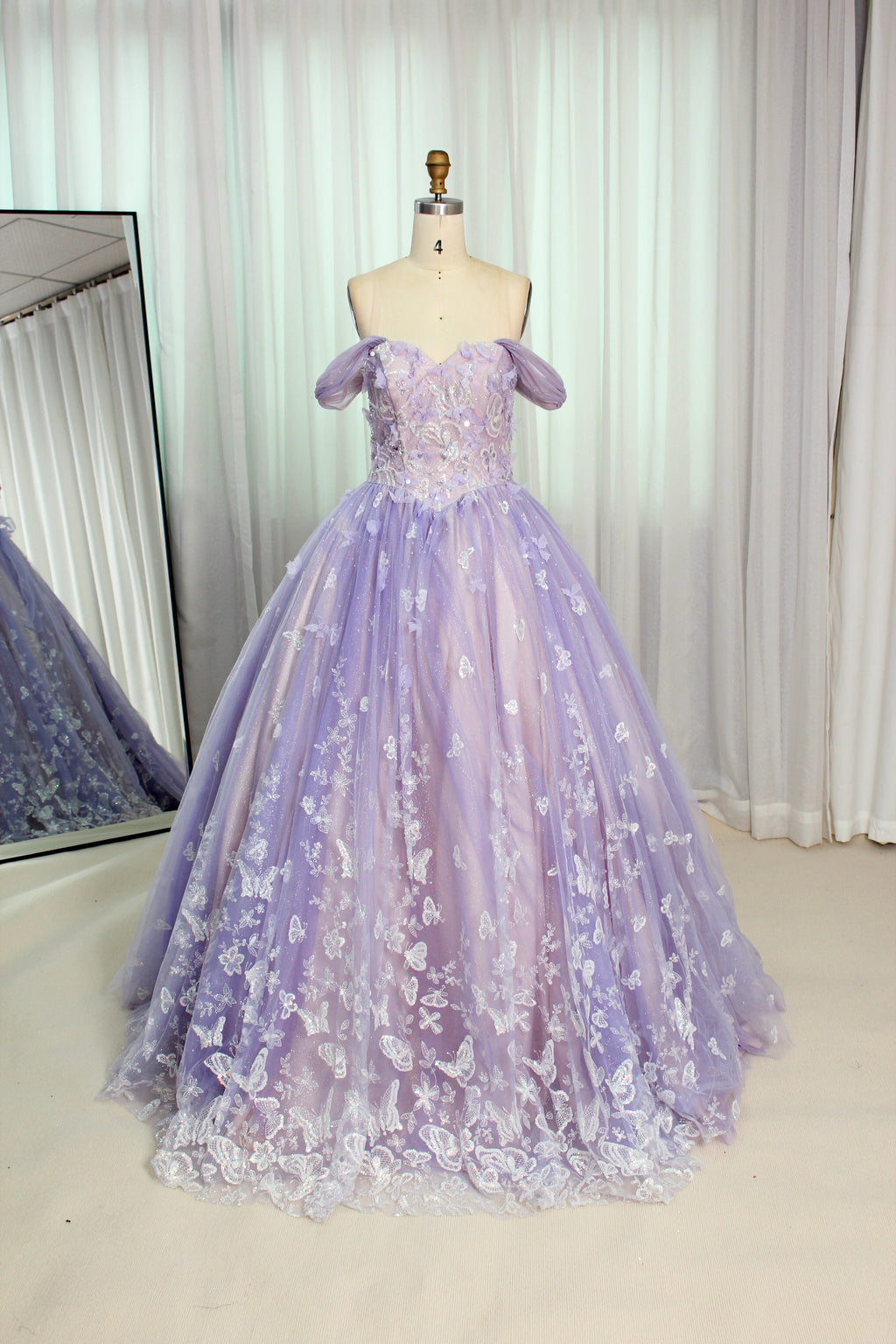 Wholesale Lilac Butterfly Quinceañera Dress Oversized Bow Sleeves Sequin Lace Ball Gown KT1362