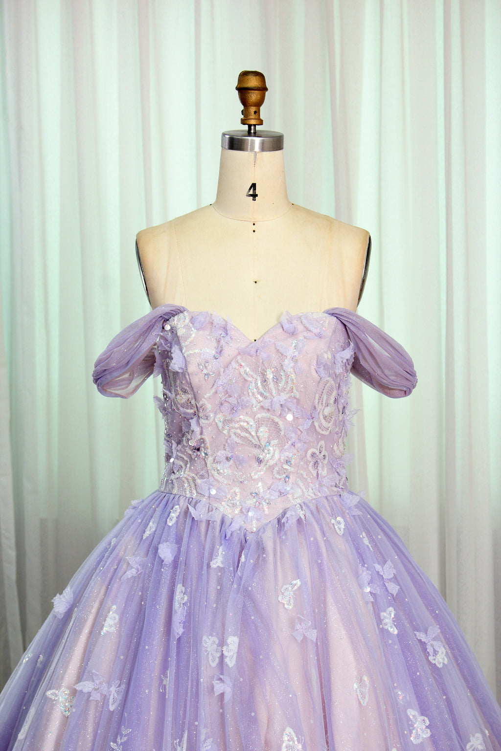 Wholesale Lilac Butterfly Quinceañera Dress Oversized Bow Sleeves Sequin Lace Ball Gown KT1362