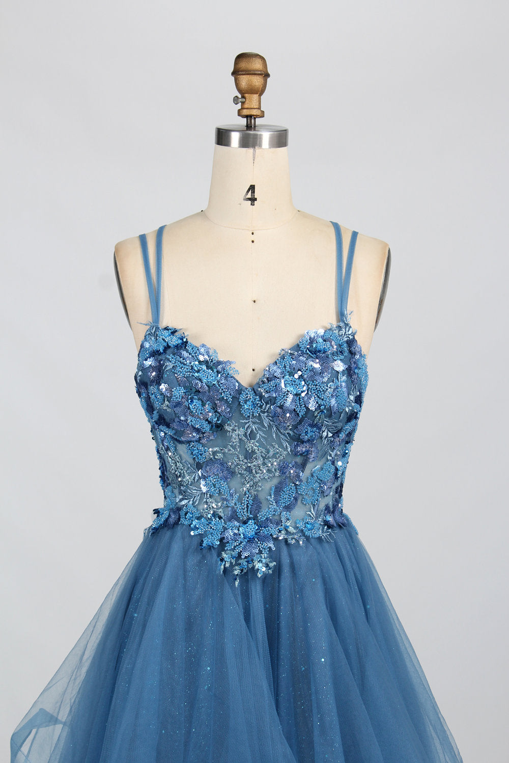 Elegant Lace Floral Appliqué Tulle Prom Dress - Wholesale 32928