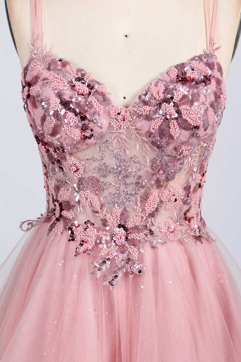 Elegant Lace Floral Appliqué Tulle Prom Dress - Wholesale 32928
